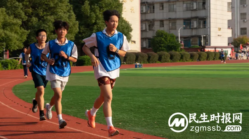 悦动青春，当“燃”不让——2023年湘潭凤凰中学校园运动会