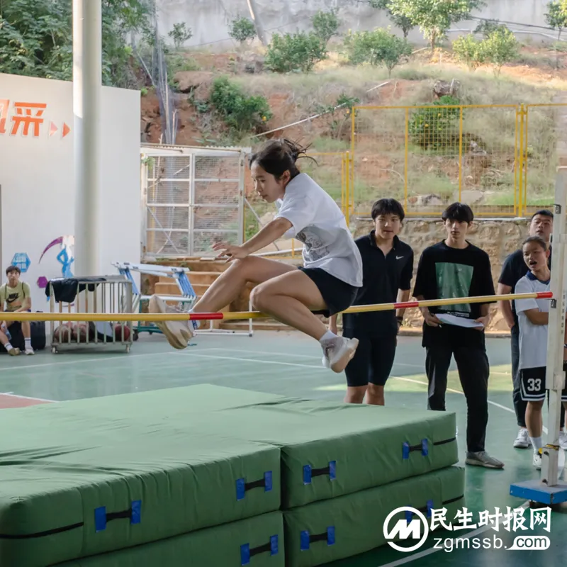 悦动青春，当“燃”不让——2023年湘潭凤凰中学校园运动会