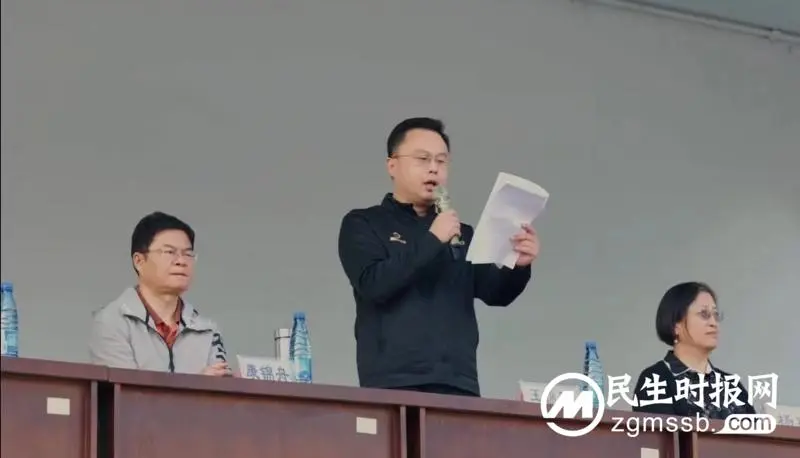 凌云赛场亮风采 斗志昂扬向未来 ——记湘机中学第四十九届田径运动会盛大开幕仪式 凌云赛场亮风采 斗志昂扬向未来 ——记湘机中学第四十九届田径运动会盛大开幕仪式