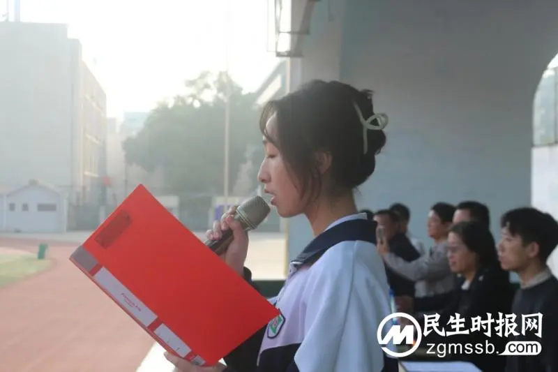 凌云赛场亮风采 斗志昂扬向未来 ——记湘机中学第四十九届田径运动会盛大开幕仪式 凌云赛场亮风采 斗志昂扬向未来 ——记湘机中学第四十九届田径运动会盛大开幕仪式