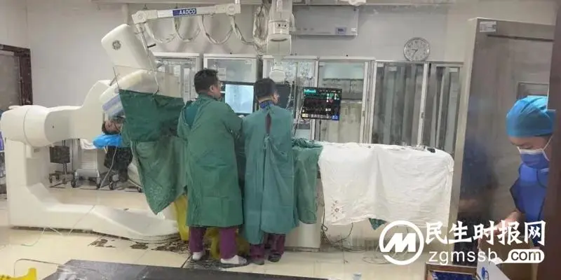 【卓越医疗】男子突发左主干病变心肌梗死，我院胸痛中心成功救治，化险为夷！