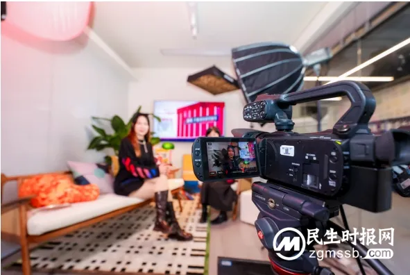 佳直播x CPA：助力播客视频化，紧抓耳朵经济浪潮