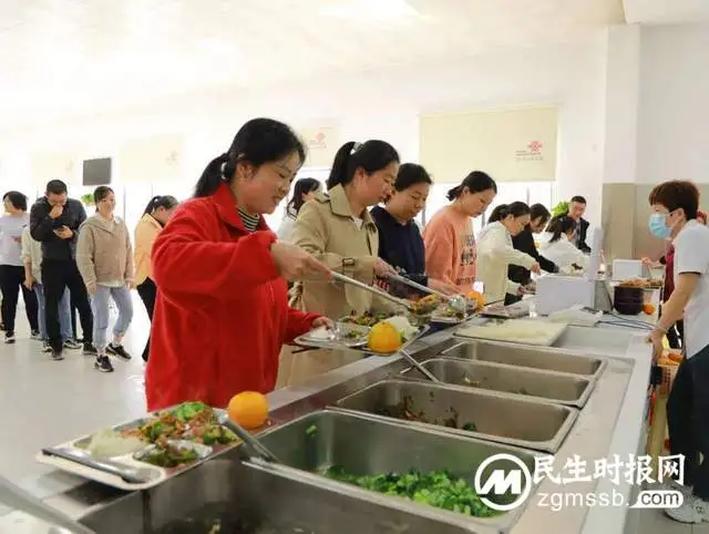 与“食”俱进 湘潭联通食堂升级展新颜 打造用餐“心”环境