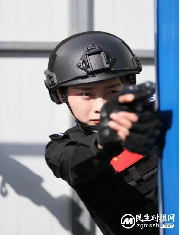 绽放在警营中的“玫瑰” 踏梦而行 不负韶华 ——记邯郸市公安局特警支队邢玉肖