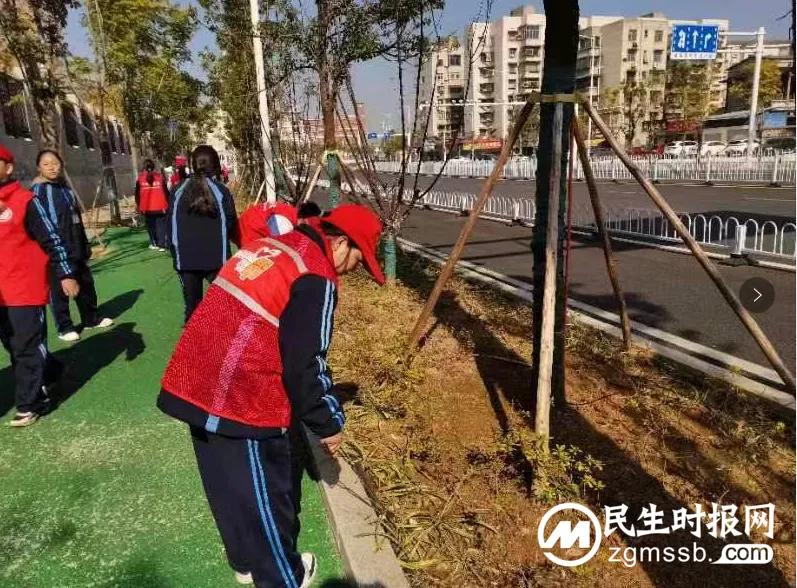 431班志愿者活动助力文明城市建设 431班志愿者活动助力文明城市建设