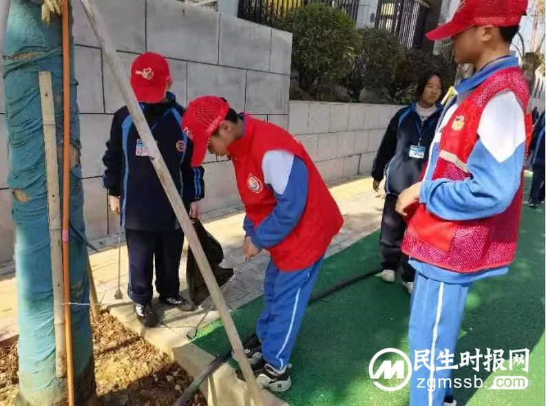 431班志愿者活动助力文明城市建设 431班志愿者活动助力文明城市建设