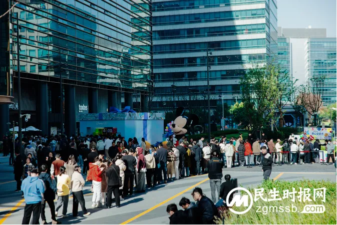 将快乐打包|迪士尼抖音商城超品开业盛典派对进行中 将快乐打包|迪士尼抖音商城超品开业盛典派对进行中