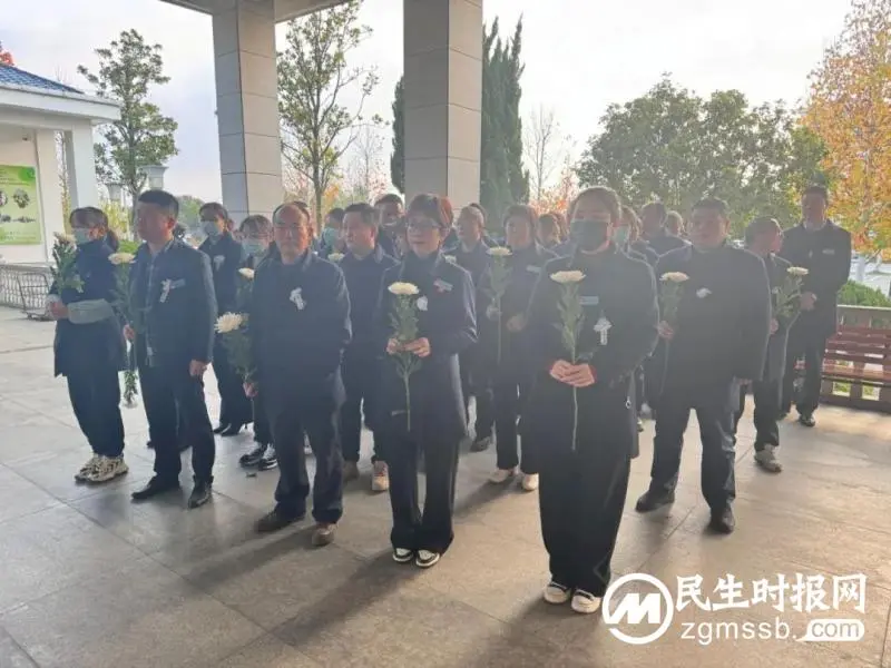 青山埋忠骨，鲜花祭英灵——韶山烈士追思会