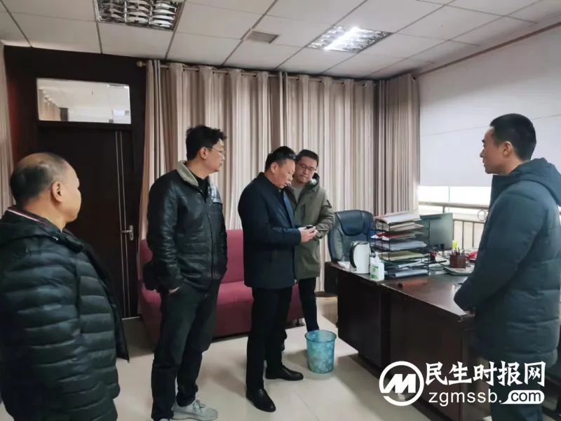 湘潭市一中党委书记刘美红带领团队开展冬季安全隐患排查工作 湘潭市一中党委书记刘美红带领团队开展冬季安全隐患排查工作