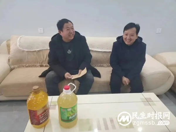 魏县县委宣传部、县文明办慰问道德模范、身边好人