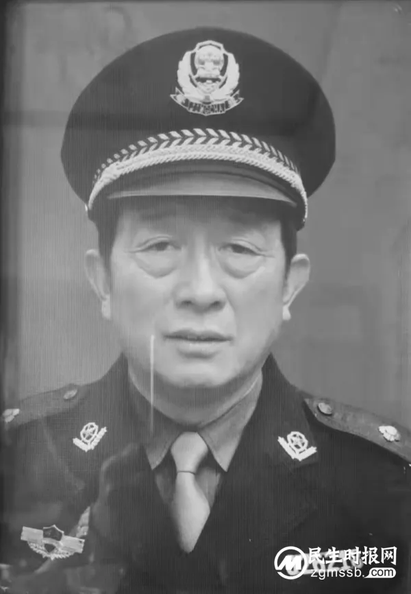 缅怀英烈 继往开来——纪念因公牺牲民警冯自新、张跃东同志