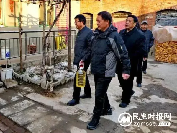 永年区慈善总会到王边村开展“冬季送温暖”活动