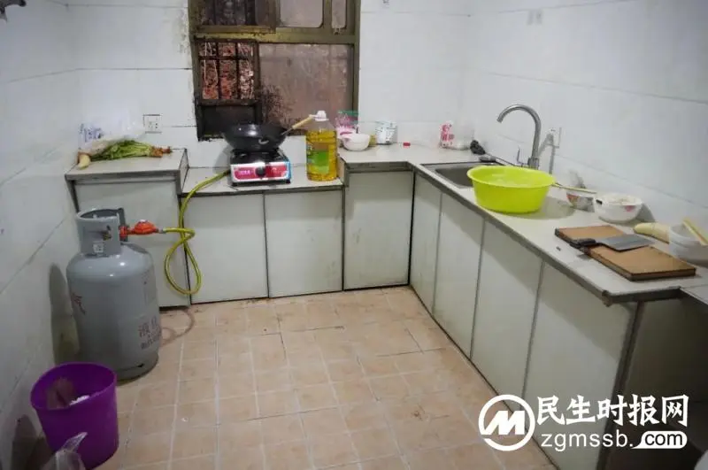 【心连心走基层、面对面解难题】暖心关爱!为小欣和妈妈打造“馨”家 【心连心走基层、面对面解难题】暖心关爱!为小欣和妈妈打造“馨”家