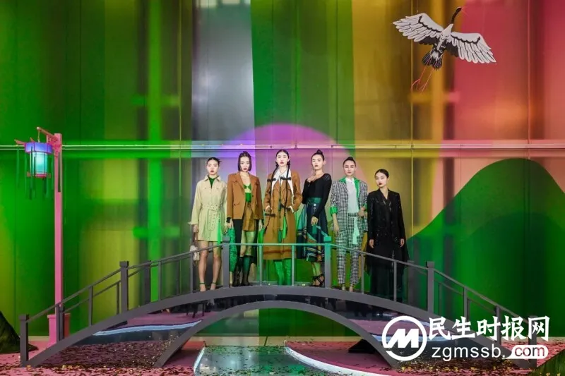 长沙IFS x 李松x肖瑶非遗艺术全国首展,以春意盛境释放新春无限灵气 长沙IFS x 李松x肖瑶非遗艺术全国首展,以春意盛境释放新春无限灵气