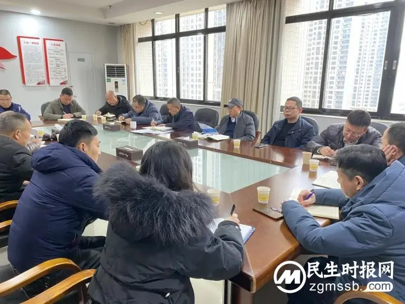 迎战低温雨雪冰冻天气 湘潭住建人在行动