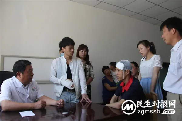 以医治病以德服人，医者仁心人间真情