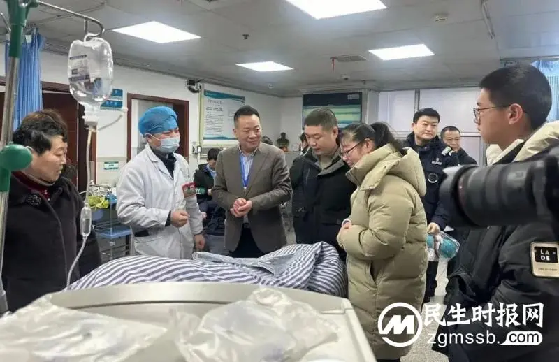 春节我在岗:坚守“医”线,为生命守岁 春节我在岗:坚守“医”线,为生命守岁