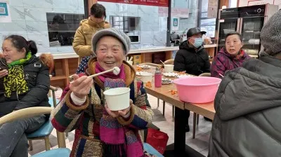 独居老人不孤单,义城元宵合家欢