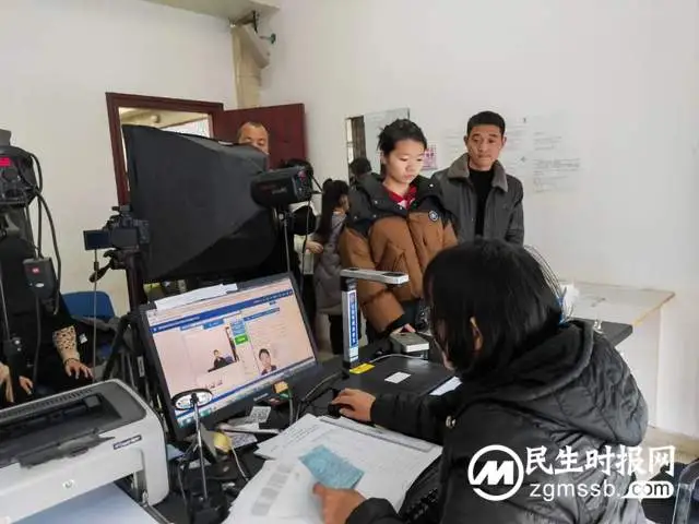 春节服务不打烊 莲乡公安春节假期间为群众办理身份证186个
