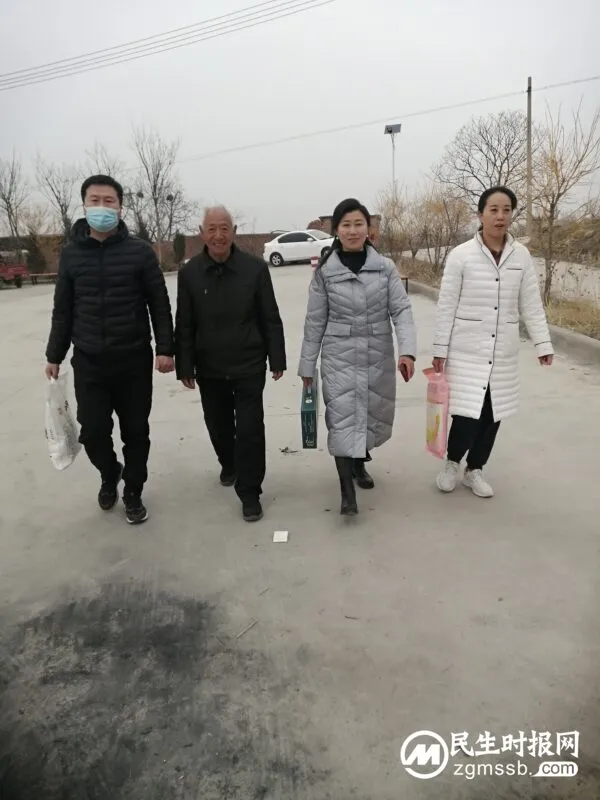 学习雷锋精神 无私奉献他人——雷锋日涉县拥军联合会志愿者在行动