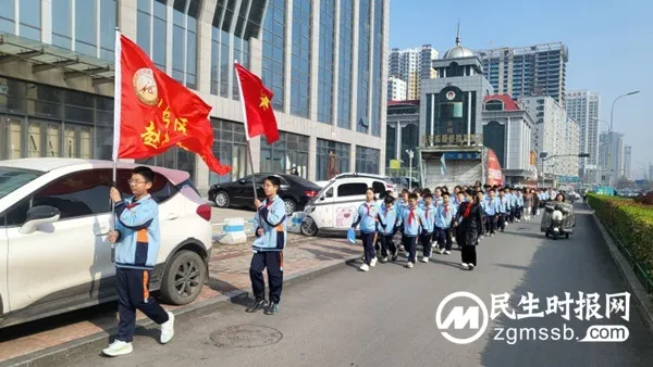 邯郸市丛台区赵都小学开展“缅怀先烈英雄 弘扬中华美德”清明谒陵活动