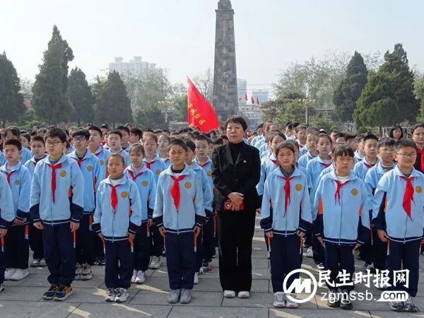 邯郸市丛台区赵都小学开展“缅怀先烈英雄 弘扬中华美德”清明谒陵活动