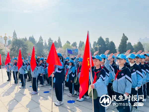 清明祭英烈 丰碑励人心——七色光古赵书苑小学清明节谒陵活动