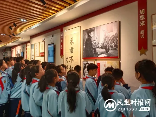 邯郸市丛台区赵都小学开展“缅怀先烈英雄 弘扬中华美德”清明谒陵活动