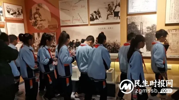 邯郸市丛台区赵都小学开展“缅怀先烈英雄 弘扬中华美德”清明谒陵活动