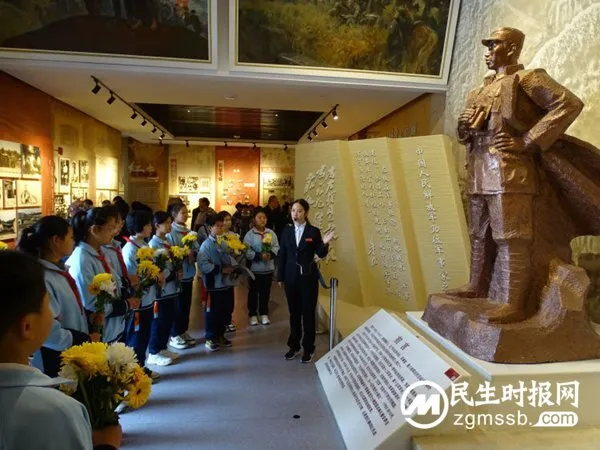 邯郸市丛台区赵都小学开展“缅怀先烈英雄 弘扬中华美德”清明谒陵活动