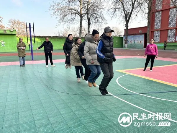 教育因你而美丽——峰峰矿区太安小学开展“三八”妇女节趣味活动