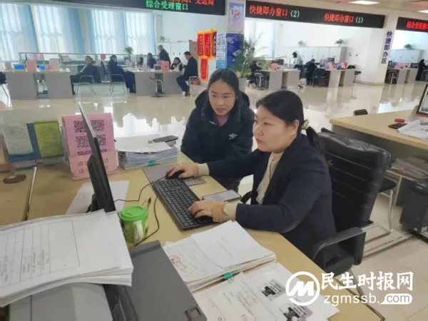 从“面对面”到“肩并肩” 政务帮办更暖心
