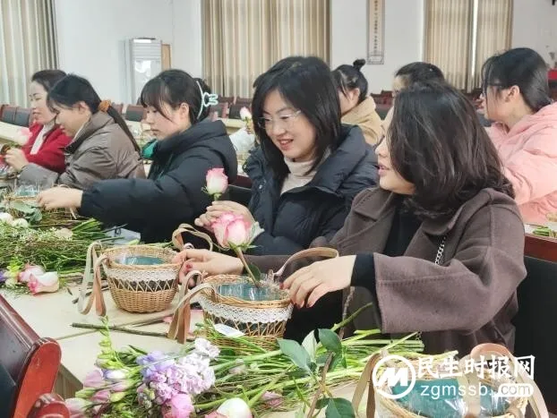 向下扎根促参与·向上生长优环境——三村村草莓集市文创氛围营造项目总结活动 向下扎根促参与·向上生长优环境——三村村草莓集市文创氛围营造项目总结活动