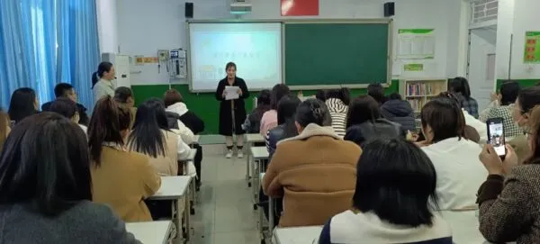双向奔赴,共育花开——郦商小学家长会纪实