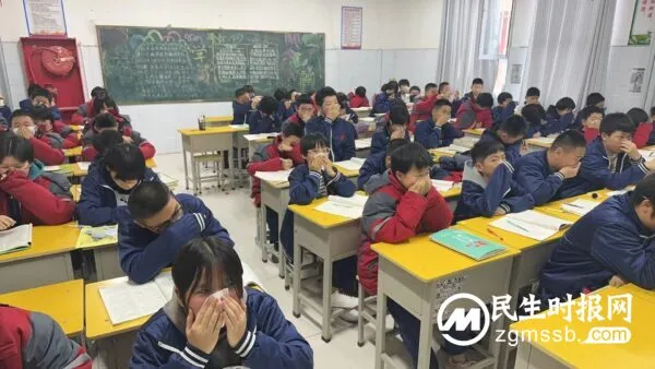开展消防演练 筑牢安全防线——德政中学消防应急疏散演练