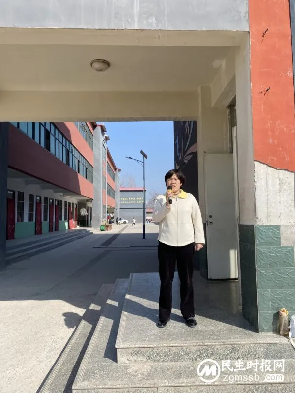 开展消防演练 筑牢安全防线——德政中学消防应急疏散演练