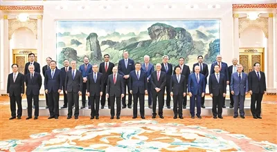 习近平会见美国工商界和战略学术界代表 习近平会见美国工商界和战略学术界代表