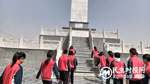 缅怀革命先烈 弘扬爱国精神——依庄乡总校部开展清明节祭扫活动