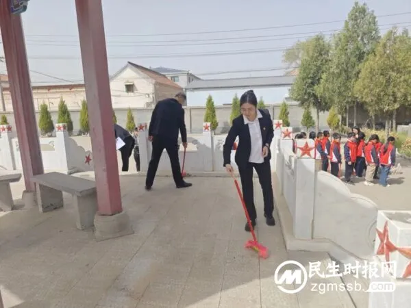缅怀革命先烈 弘扬爱国精神——依庄乡总校部开展清明节祭扫活动