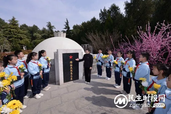 邯郸市丛台区赵都小学开展“缅怀先烈英雄 弘扬中华美德”清明谒陵活动