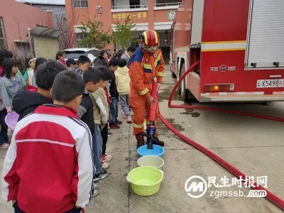 曲靖陆良：奋战抗旱第一线，为民送水530吨缓解旱情