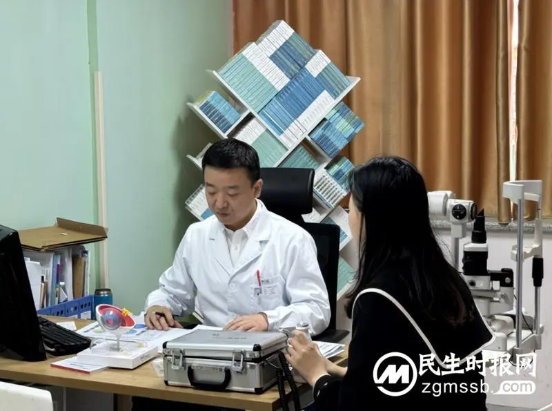 美女瑜伽老师湘潭爱尔眼科摘镜,颜值up新高度! 美女瑜伽老师湘潭爱尔眼科摘镜,颜值up新高度!