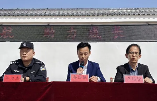 法治护航 助力成长——曲周县依庄乡中学法治教育进校园活动