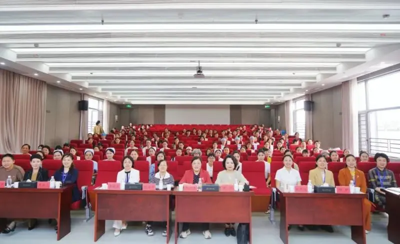 惠景护理强服务 擂台切磋展风采 惠景护理强服务 擂台切磋展风采