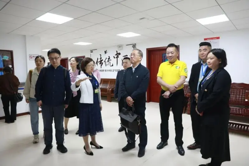“中国人全生命期共病队列研究”项目组来湘潭市中心医院调研指导工作