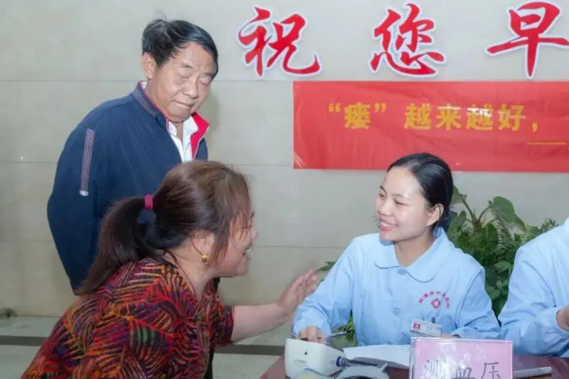 关爱血管通路 延续生命之线---湘潭县中医医院血透中心开展血管通路健康管理义诊活动 关爱血管通路 延续生命之线---湘潭县中医医院血透中心开展血管通路健康管理义诊活动