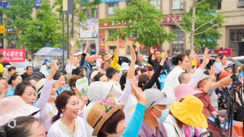 五一fun金周,成都银行科技支行与社区共绘幸福画卷 五一fun金周,成都银行科技支行与社区共绘幸福画卷