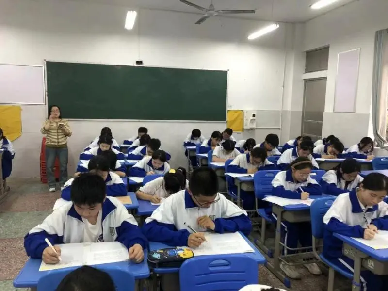 妙笔生花传正气 清风化雨润廉心 ——湘机中学举行2024年“清廉”主题现场作文比赛 妙笔生花传正气 清风化雨润廉心 ——湘机中学举行2024年“清廉”主题现场作文比赛