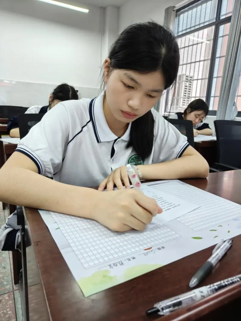 妙笔生花传正气 清风化雨润廉心 ——湘机中学举行2024年“清廉”主题现场作文比赛 妙笔生花传正气 清风化雨润廉心 ——湘机中学举行2024年“清廉”主题现场作文比赛