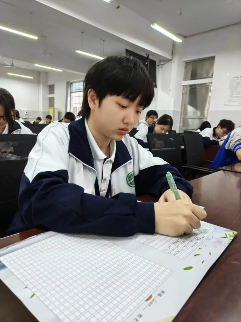 妙笔生花传正气 清风化雨润廉心 ——湘机中学举行2024年“清廉”主题现场作文比赛 妙笔生花传正气 清风化雨润廉心 ——湘机中学举行2024年“清廉”主题现场作文比赛